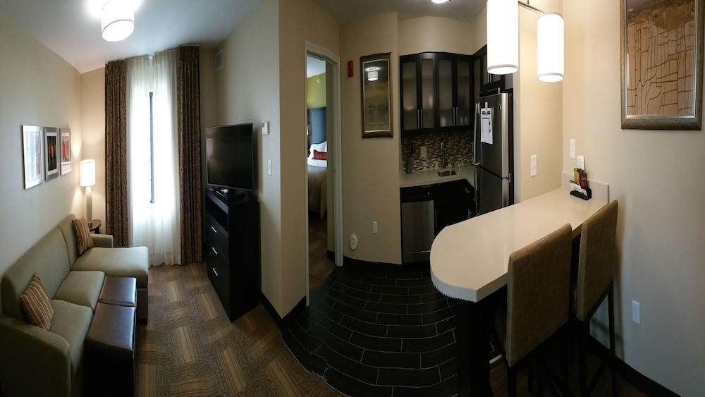 Staybridge Suites Merrillville By Ihg Bagian luar foto