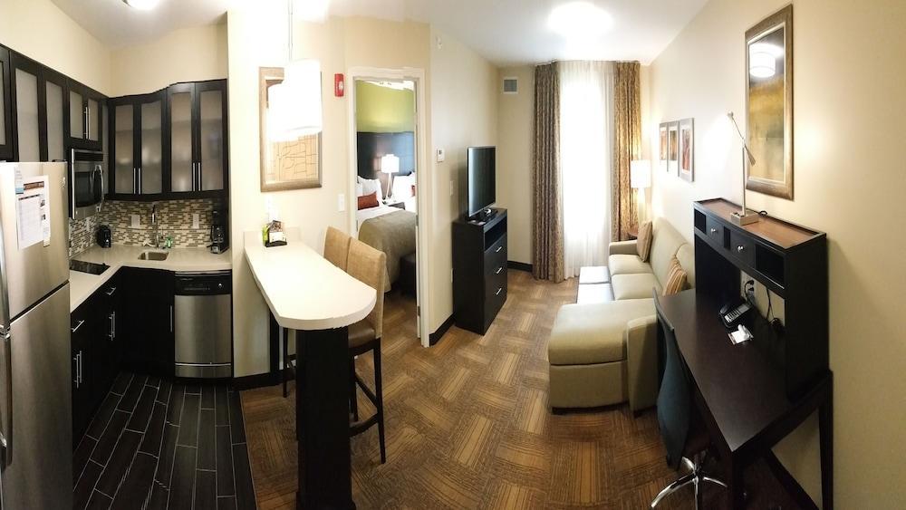 Staybridge Suites Merrillville By Ihg Bagian luar foto