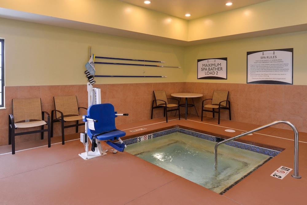 Staybridge Suites Merrillville By Ihg Bagian luar foto