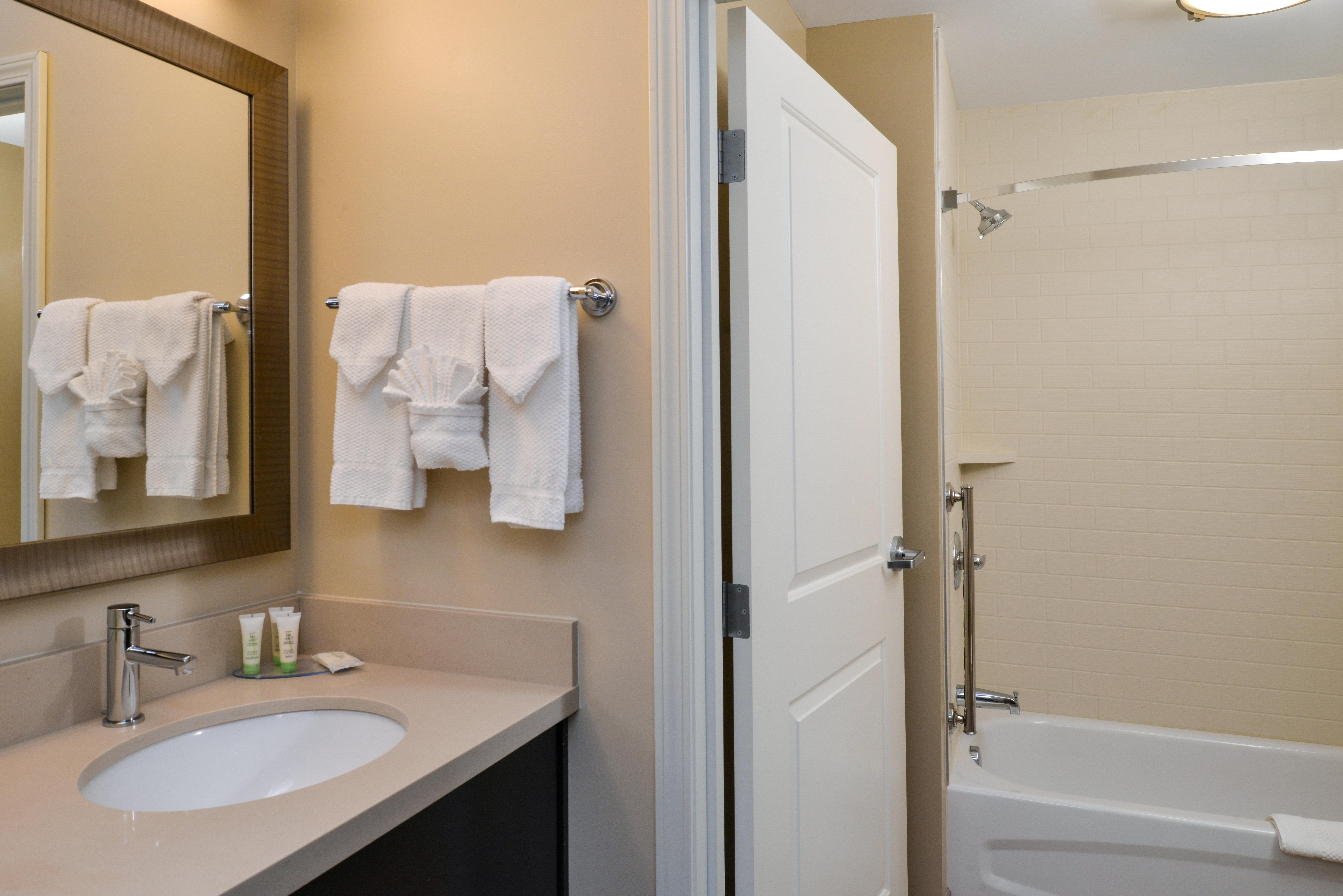 Staybridge Suites Merrillville By Ihg Bagian luar foto