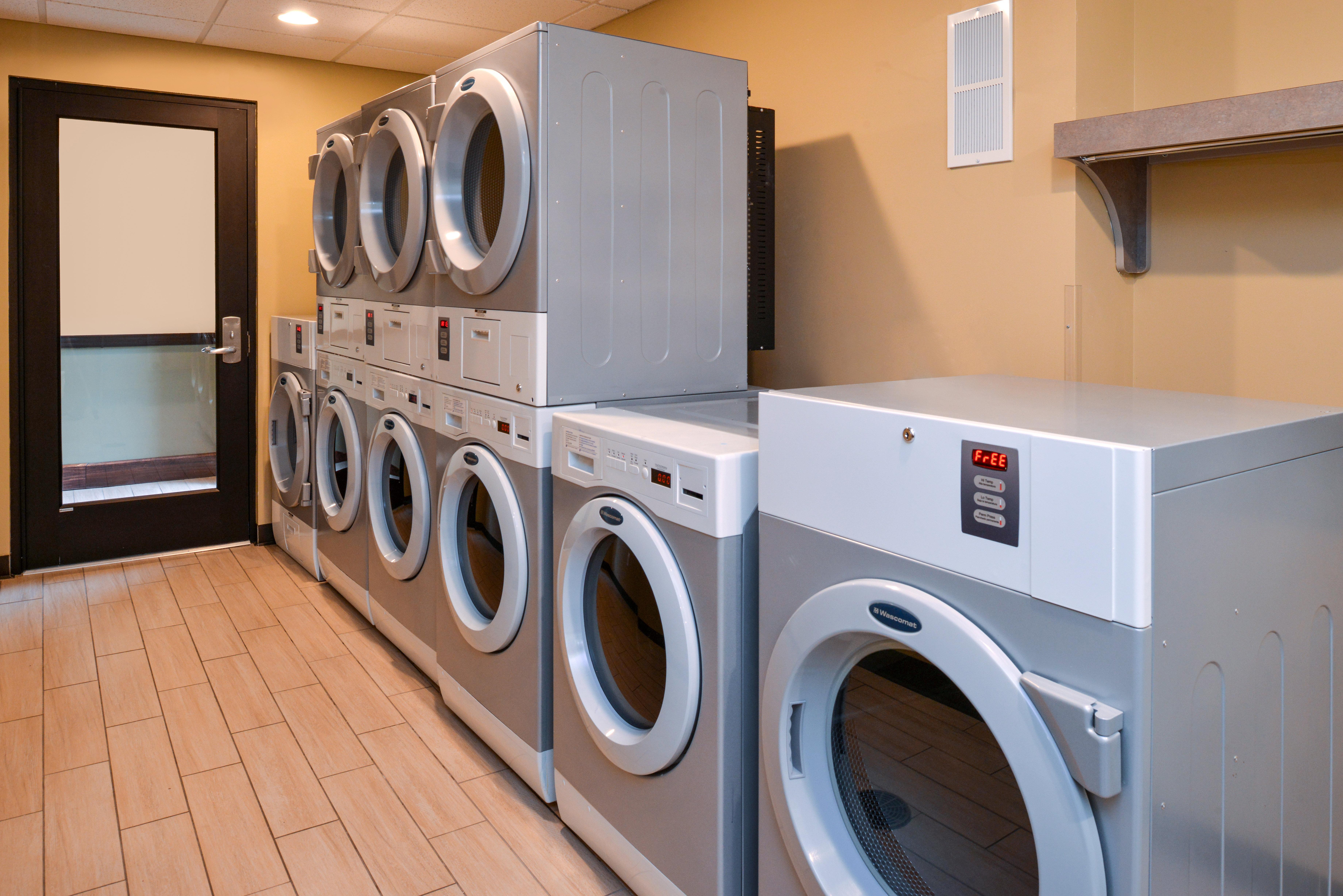 Staybridge Suites Merrillville By Ihg Bagian luar foto
